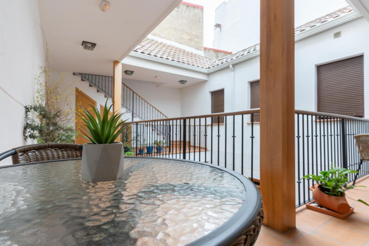 Apartamento Puerta De Cordoba- Exterior Con Balcones מראה חיצוני תמונה
