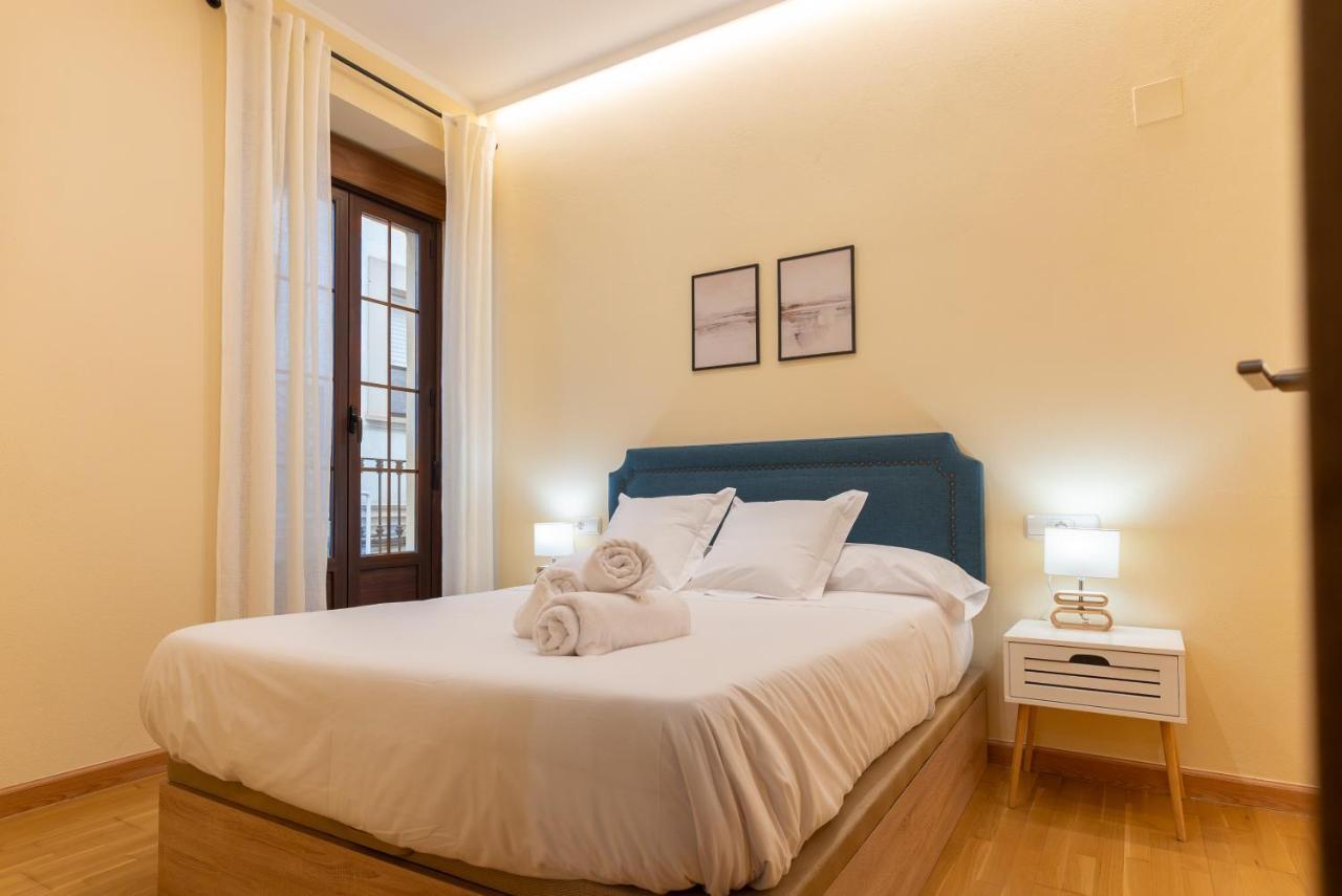 Apartamento Puerta De Cordoba- Exterior Con Balcones מראה חיצוני תמונה