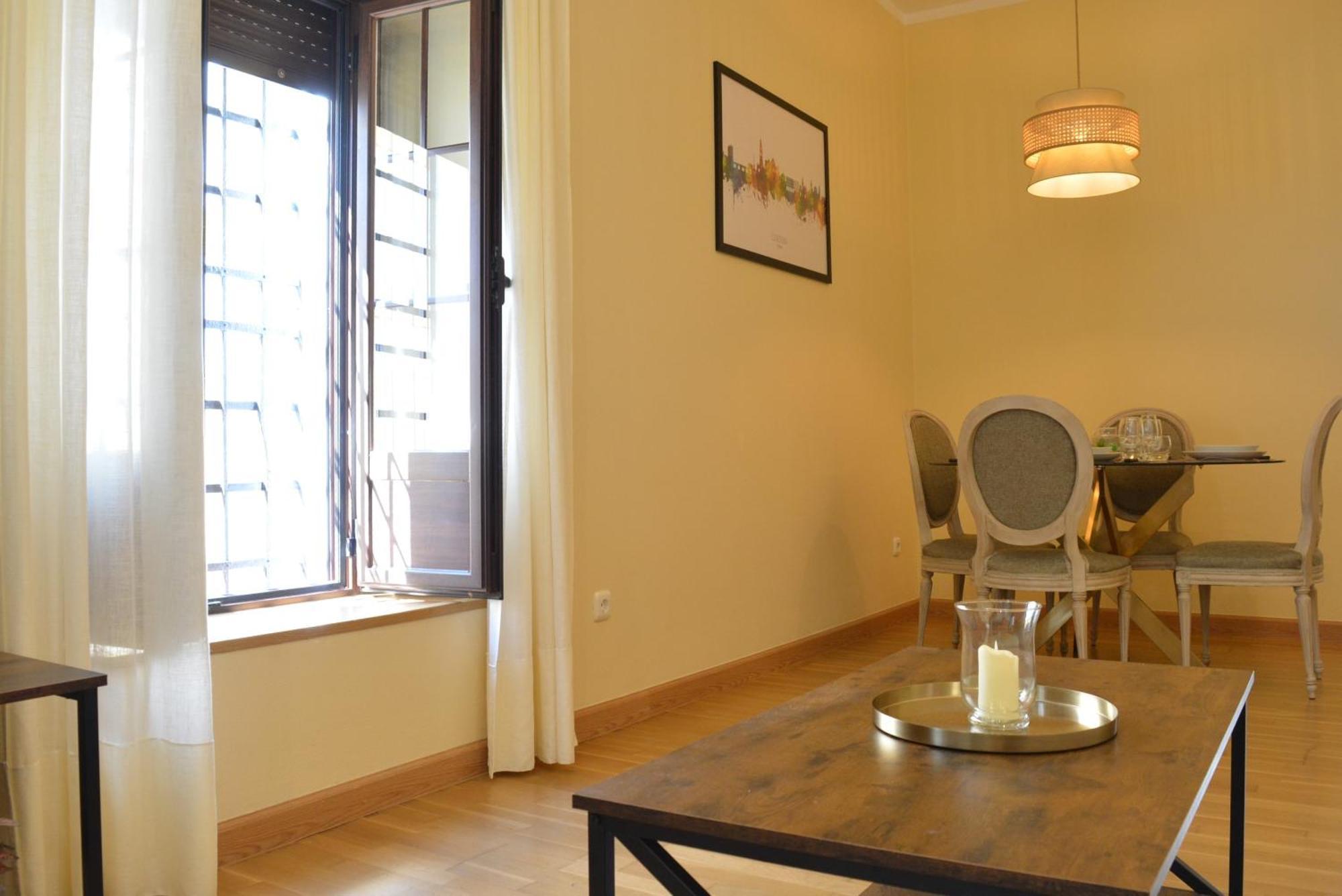 Apartamento Puerta De Cordoba- Exterior Con Balcones מראה חיצוני תמונה