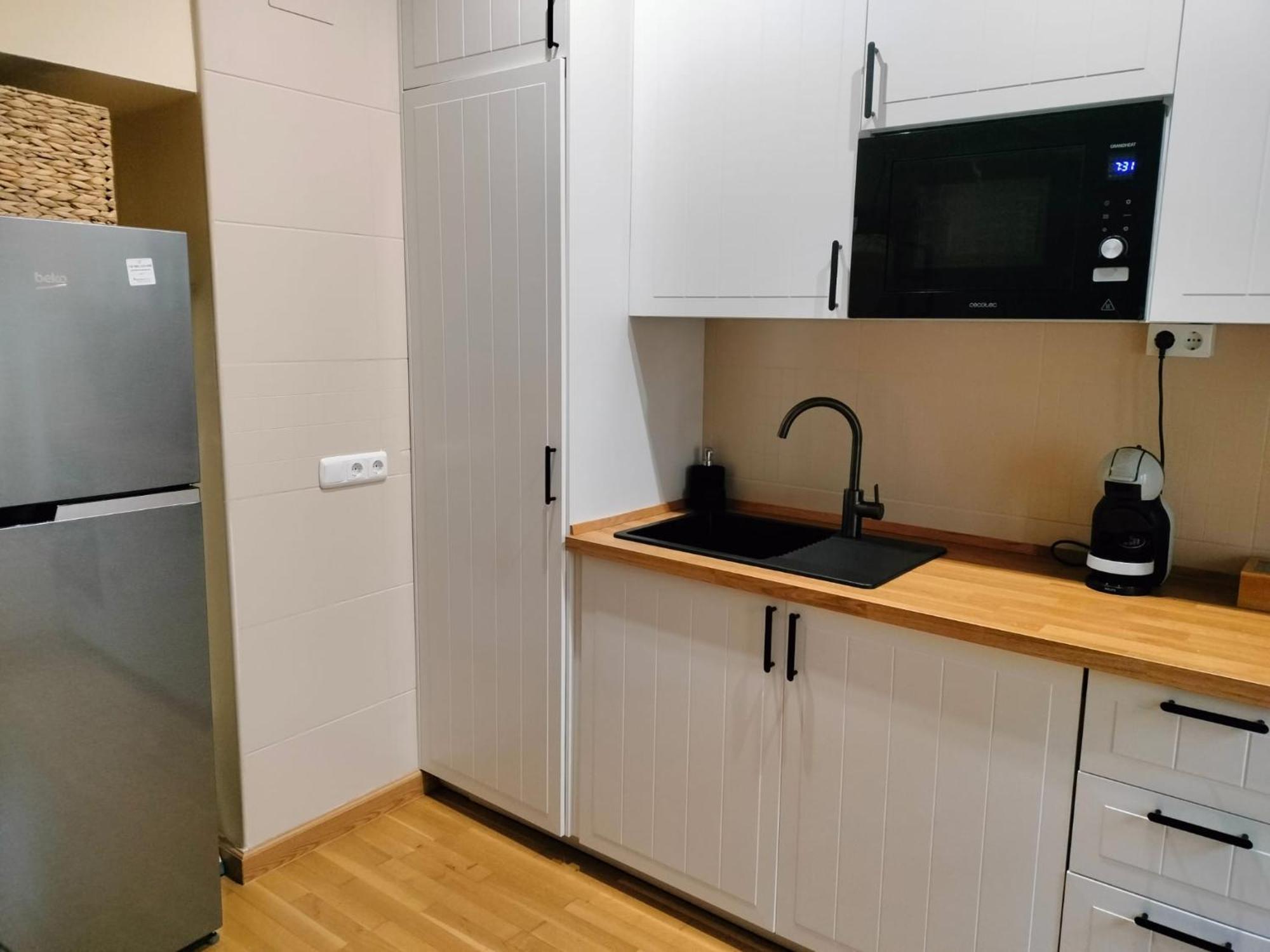 Apartamento Puerta De Cordoba- Exterior Con Balcones מראה חיצוני תמונה
