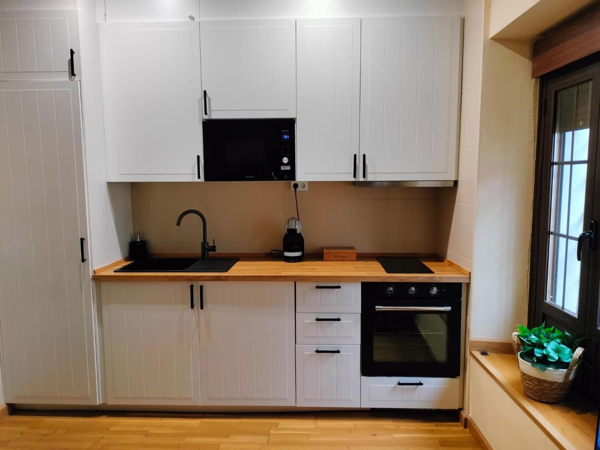 Apartamento Puerta De Cordoba- Exterior Con Balcones מראה חיצוני תמונה